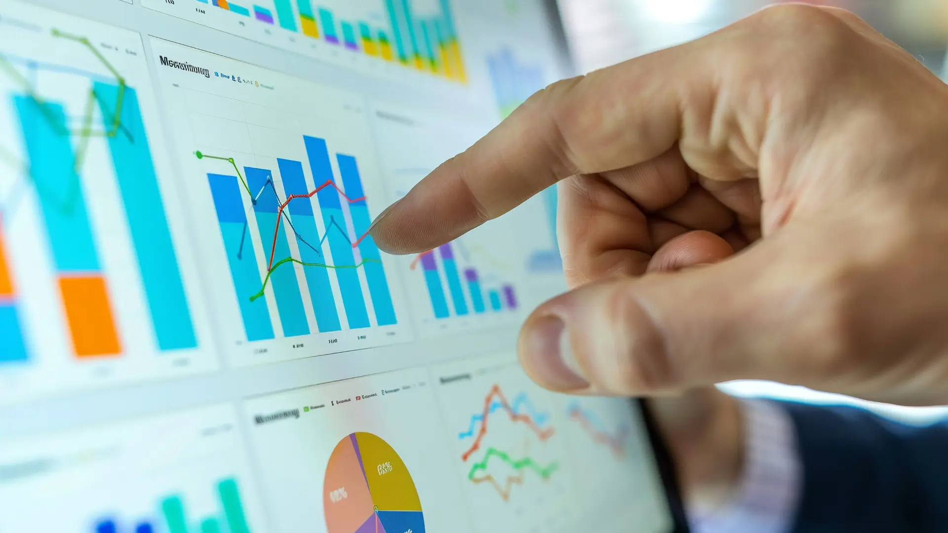 データ基盤刷新で経営判断スピード化のイメージ